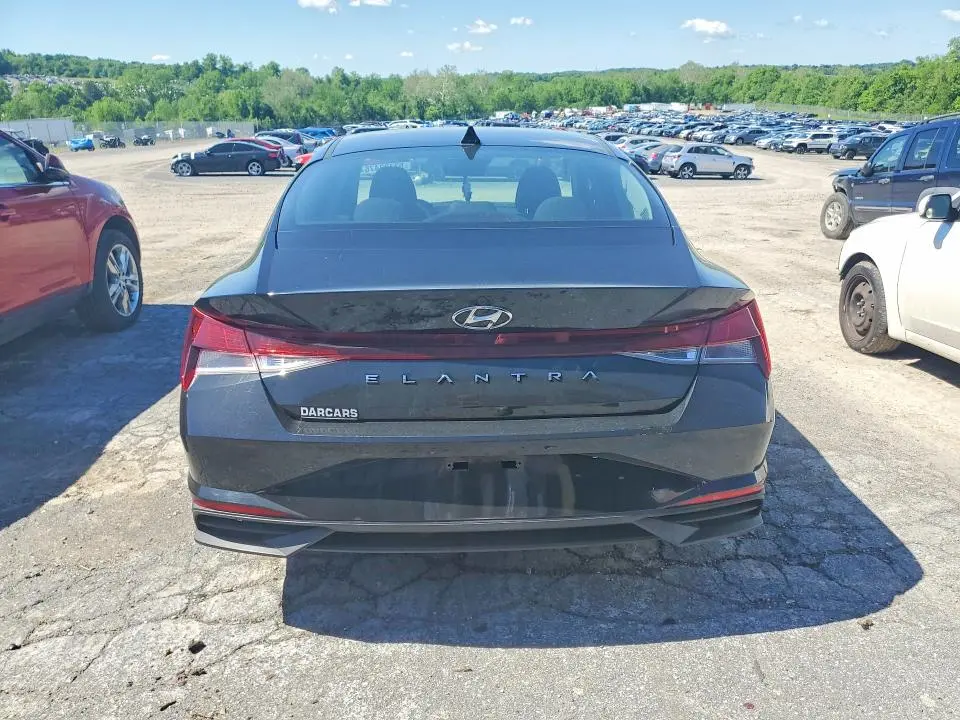 2021 HYUNDAI ELANTRA SE  
