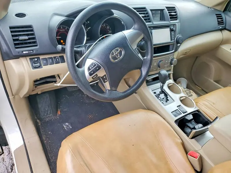 2013 TOYOTA HIGHLANDER BASE  