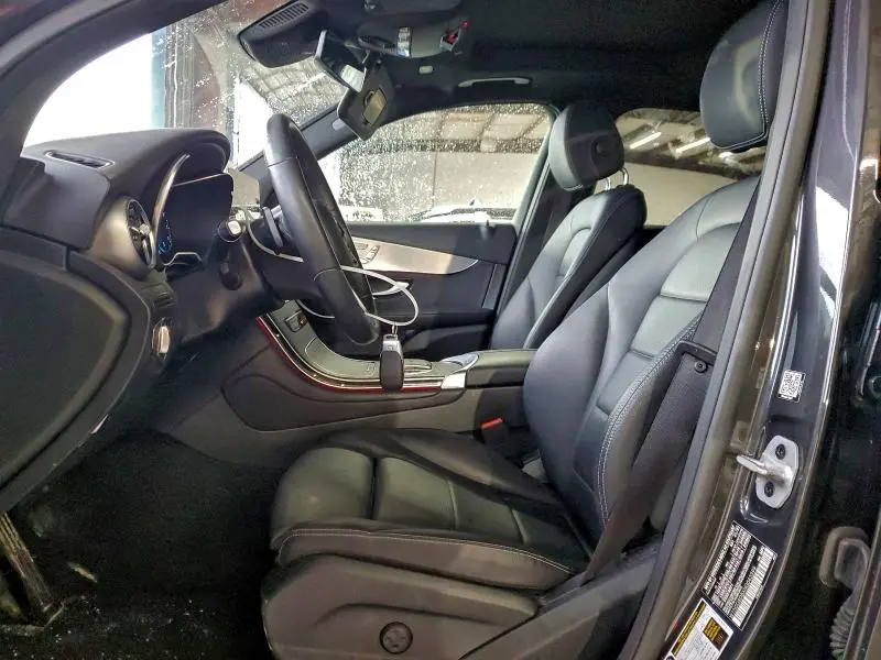 2022 MERCEDES-BENZ GLC 300  