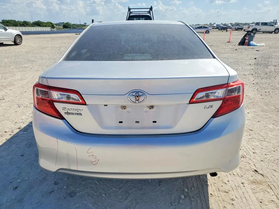 2014 TOYOTA CAMRY LE  