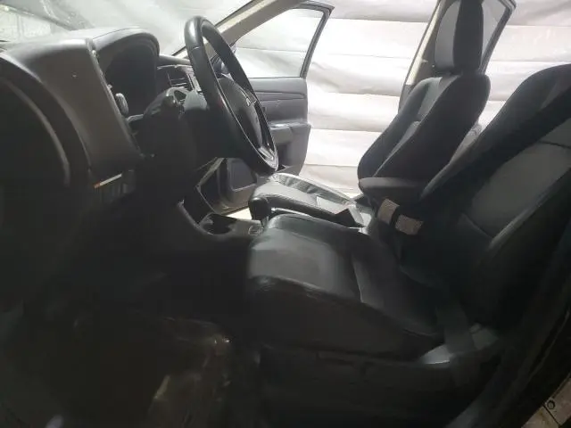 2016 MITSUBISHI OUTLANDER SE  