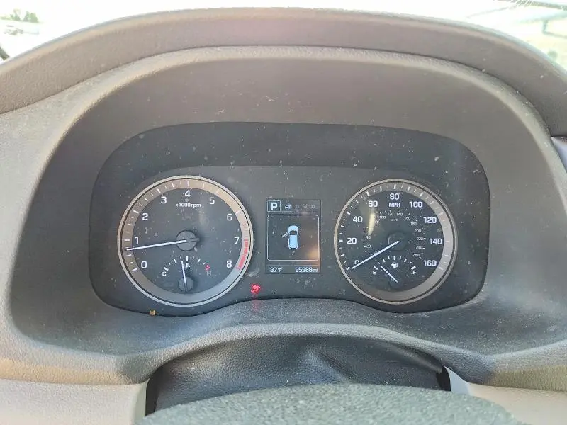 2017 HYUNDAI TUCSON SE  