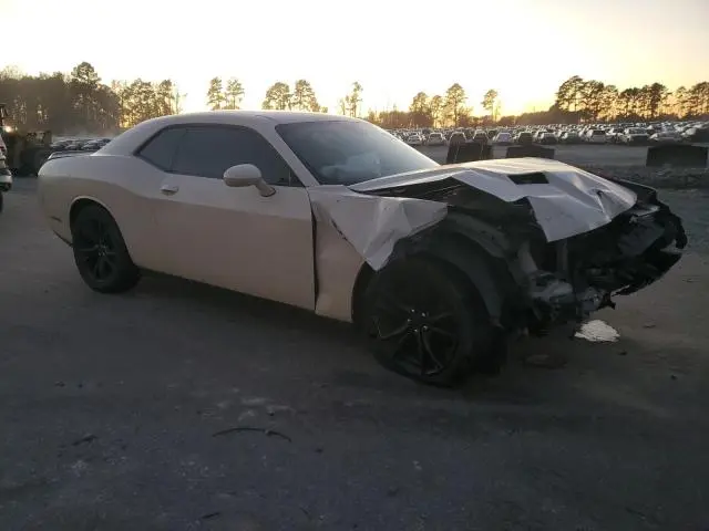 2016 DODGE CHALLENGER SXT  