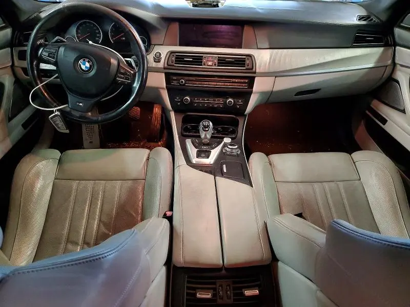 2013 BMW M5   