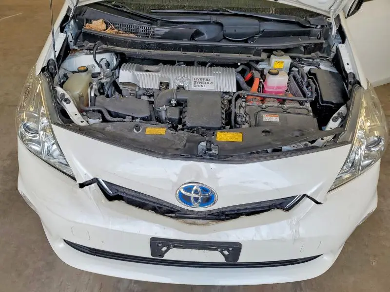 2013 TOYOTA PRIUS V THREE  