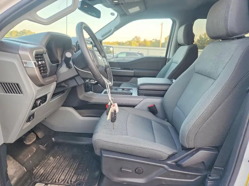 2024 FORD F150 XLT  