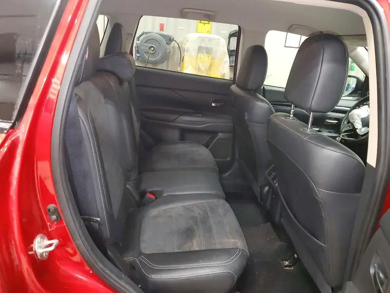 2019 MITSUBISHI OUTLANDER   