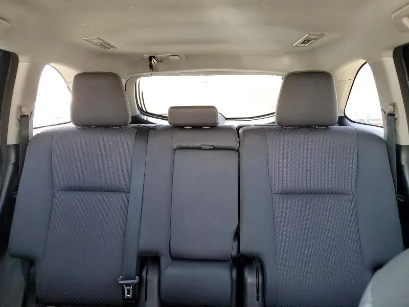 2018 TOYOTA HIGHLANDER LE  
