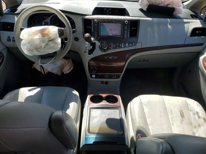 2013 TOYOTA SIENNA XLE 7-PASSENGER AUTO ACCESS SEAT  