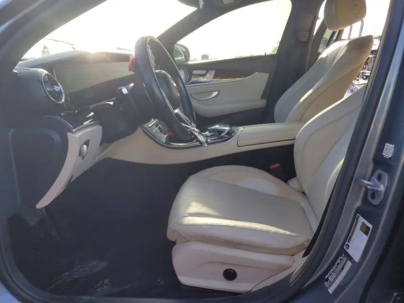 2019 MERCEDES-BENZ E 300  