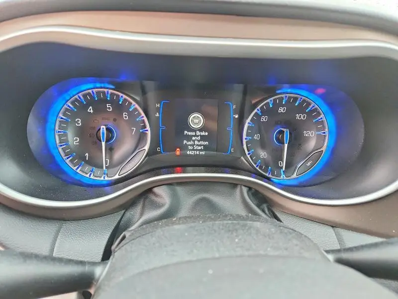 2024 CHRYSLER VOYAGER LX  