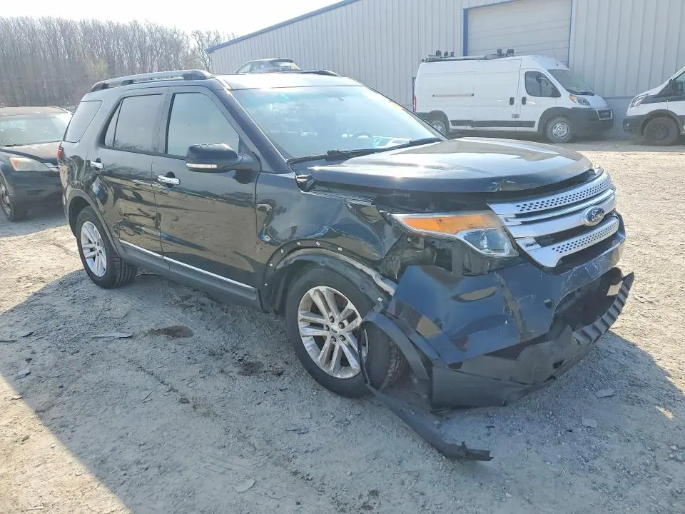 2013 FORD EXPLORER XLT  