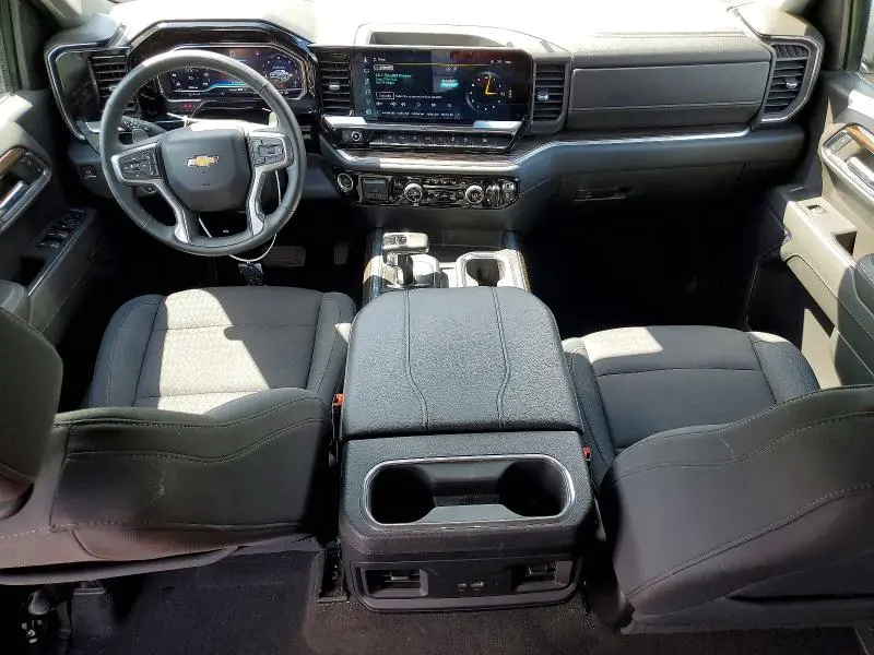 2024 CHEVROLET SILVERADO K1500 LT  