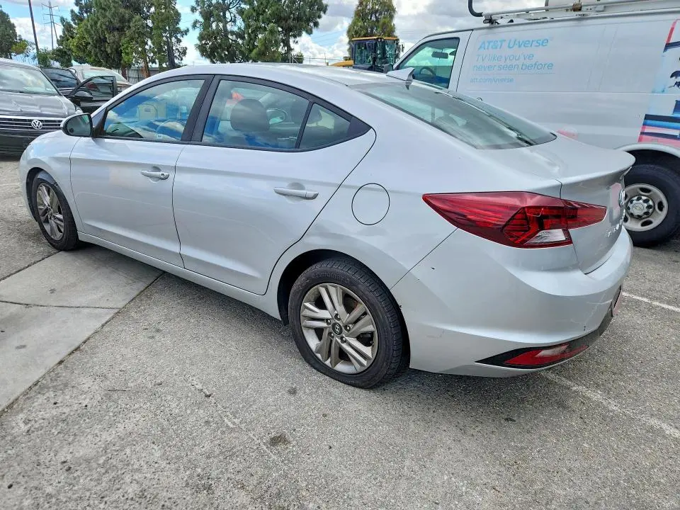 2020 HYUNDAI ELANTRA SEL  