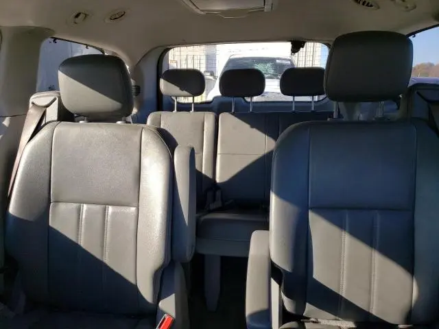 2010 CHRYSLER TOWN & COUNTRY TOURING  