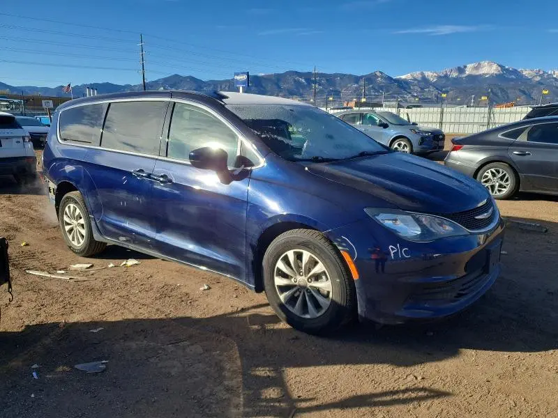 2017 CHRYSLER PACIFICA TOURING  