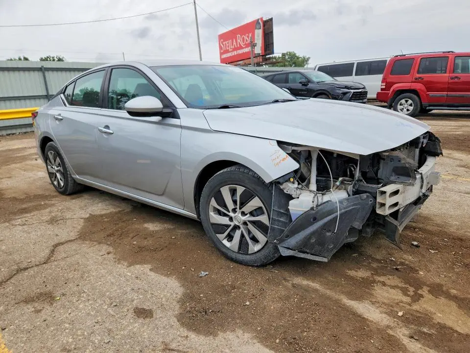 2020 NISSAN ALTIMA S  