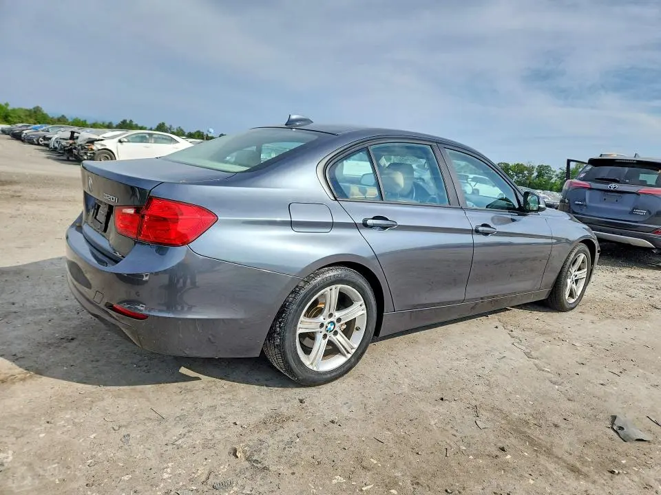 2013 BMW 320 I  