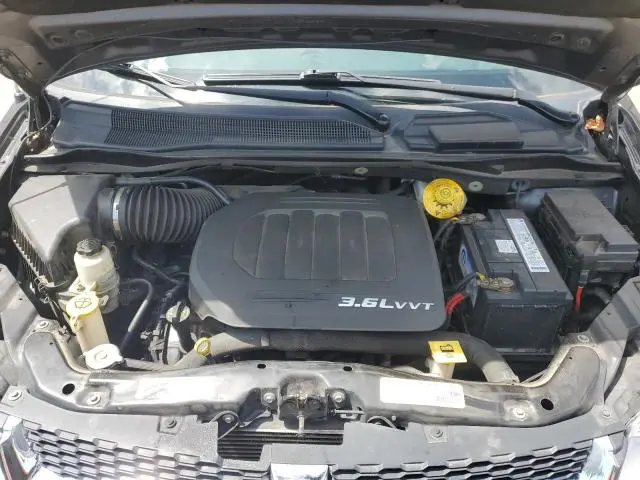 2016 DODGE GRAND CARAVAN SE  