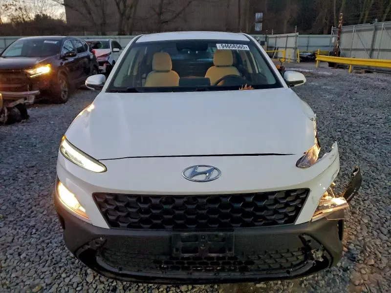 2023 HYUNDAI KONA SE  