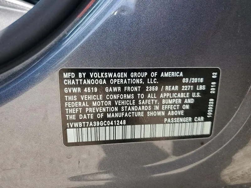 2016 VOLKSWAGEN PASSAT SE  