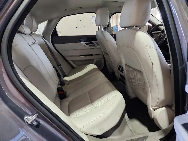 2017 JAGUAR XF PRESTIGE  