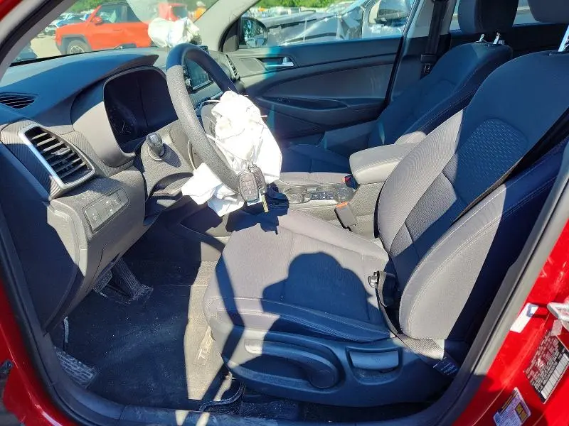 2021 HYUNDAI TUCSON SE  