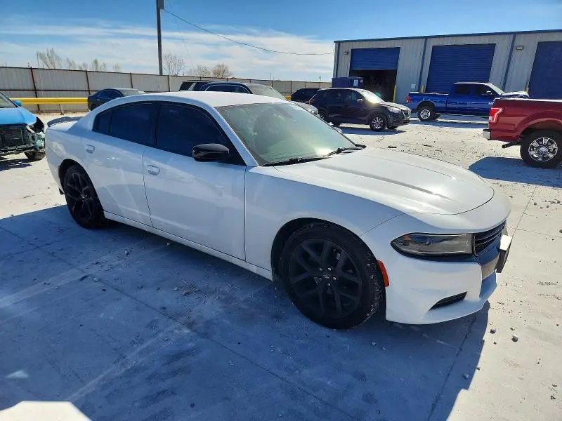 2020 DODGE CHARGER SXT  