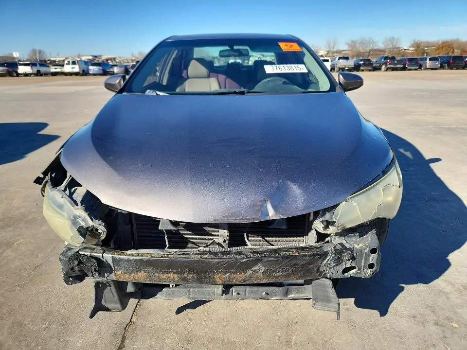 2015 TOYOTA CAMRY SE  