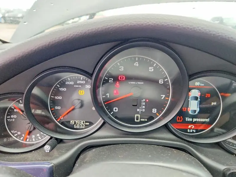 2011 PORSCHE PANAMERA 2  