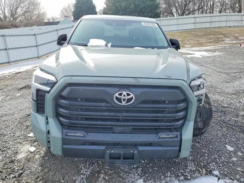 2024 TOYOTA TUNDRA CREWMAX SR5  