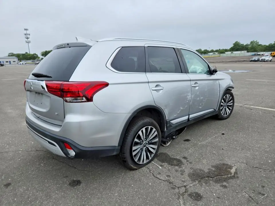 2020 MITSUBISHI OUTLANDER SE  