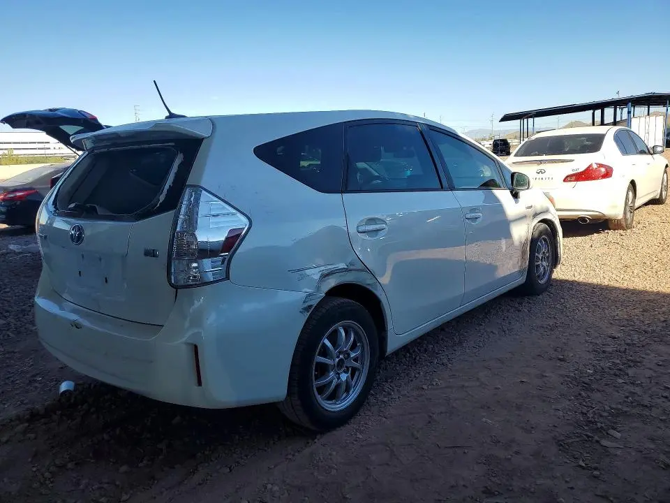 2013 TOYOTA PRIUS V THREE  