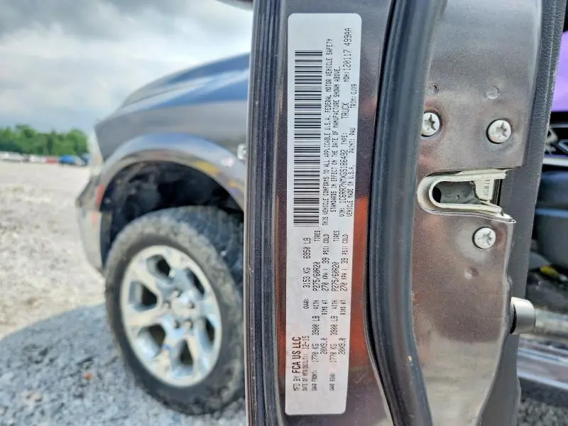 2016 RAM 1500 LARAMIE  