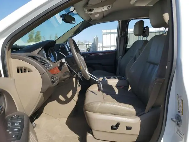 2013 CHRYSLER TOWN & COUNTRY TOURING  