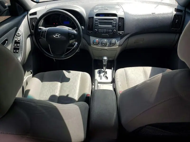 2010 HYUNDAI ELANTRA SE  