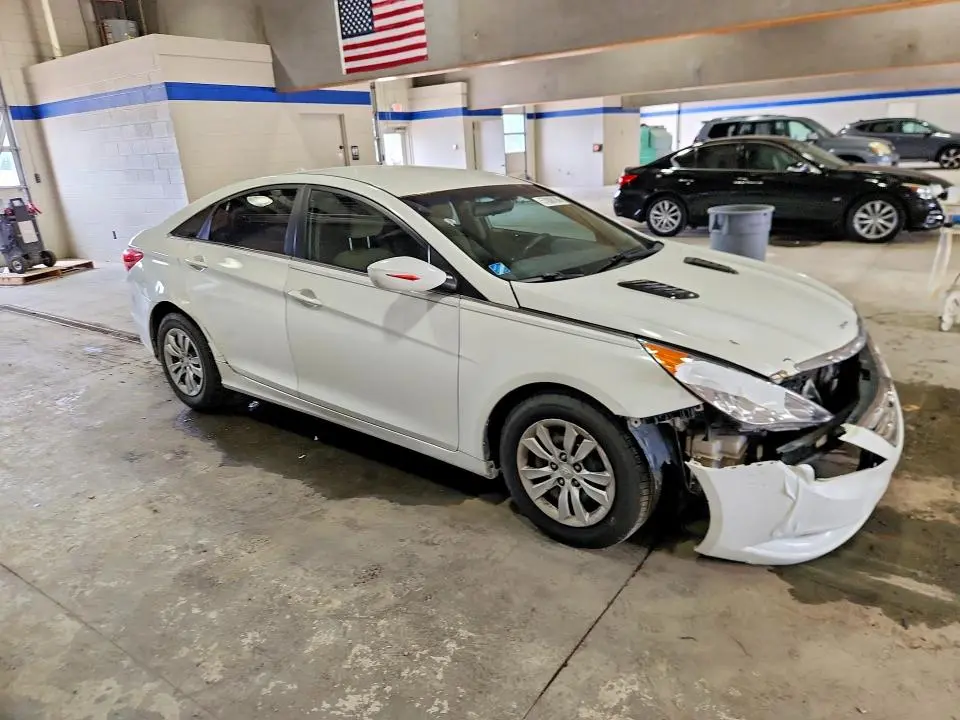 2011 HYUNDAI SONATA GLS  