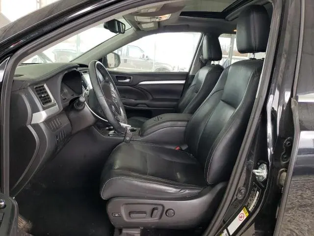 2016 TOYOTA HIGHLANDER XLE  