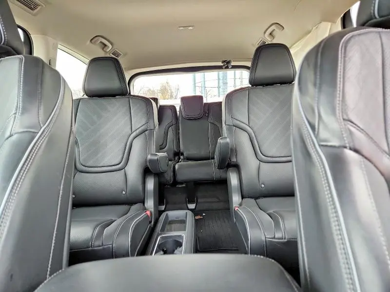 2025 INFINITI QX80 LUXE  