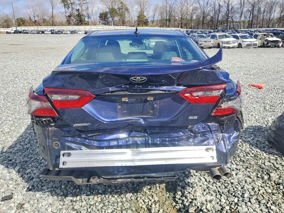 2021 TOYOTA CAMRY SE  