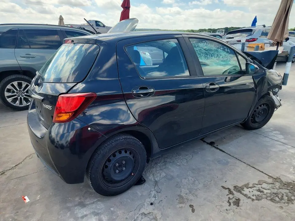 2015 TOYOTA YARIS 5-DOOR L  