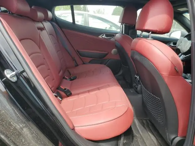 2023 KIA STINGER GT2  