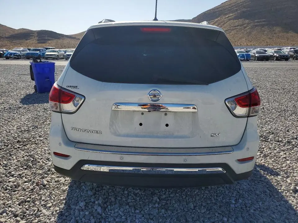 2016 NISSAN PATHFINDER SV  