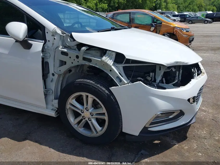 2017 CHEVROLET CRUZE LT AUTO