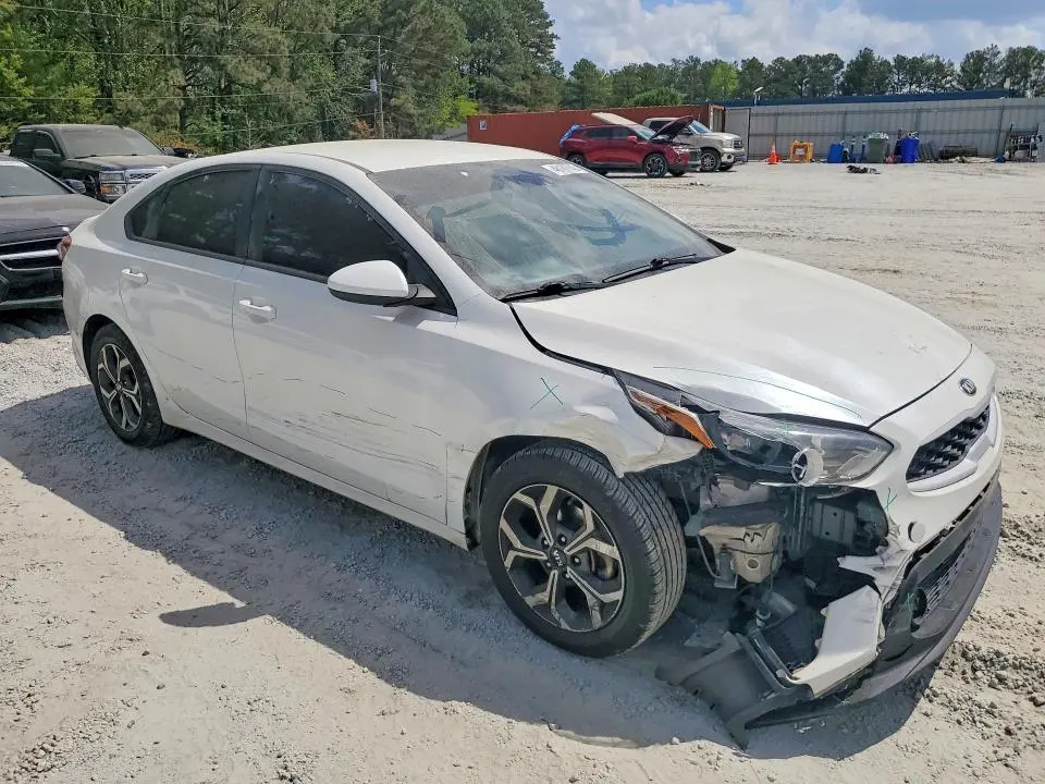 2021 KIA FORTE LXS  