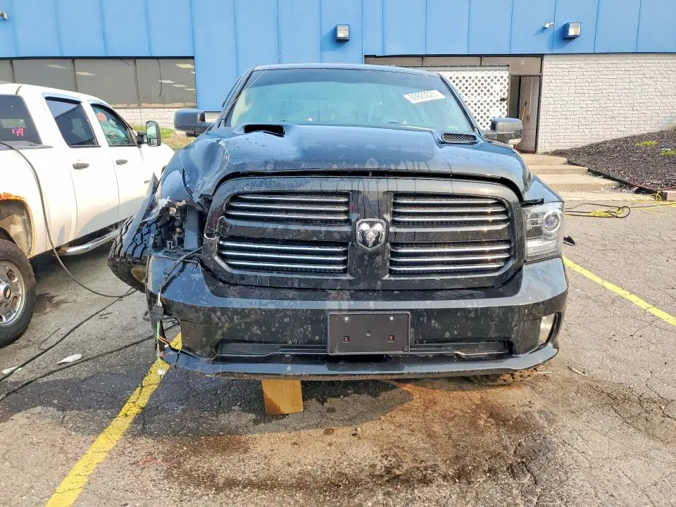 2016 RAM 1500 SPORT  