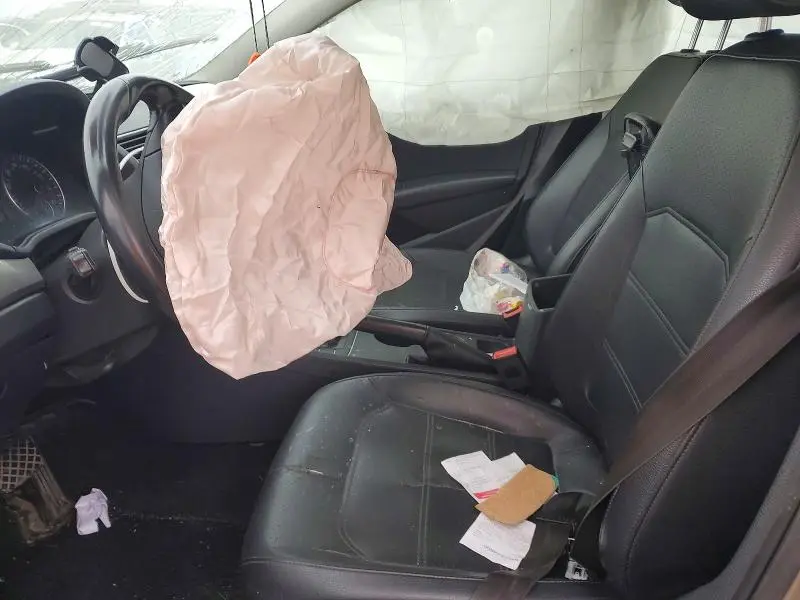 2015 VOLKSWAGEN PASSAT S  