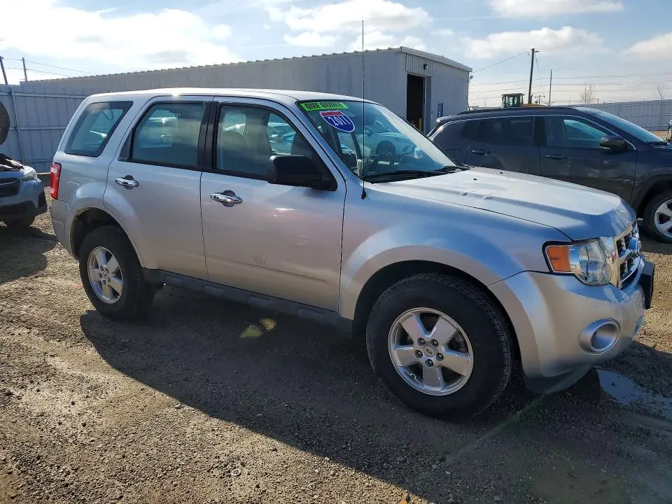 2011 FORD ESCAPE XLS  