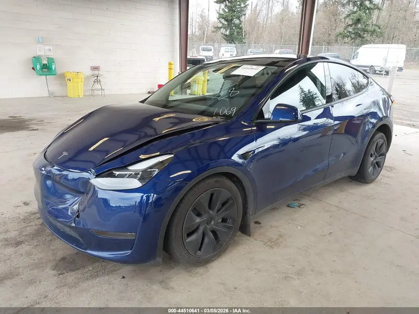 2024 TESLA MODEL Y LONG RANGE SINGLE MOTOR REAR-WHEEL DRIVE/RWD