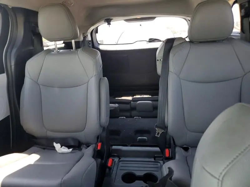 2026 TOYOTA SIENNA XLE 8-PASSENGER  